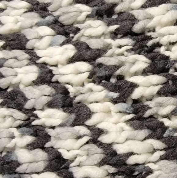 Cute! Gray Infinity Scarf ▪︎LC Lauren Conrad ▪︎Grays and Cream ▪︎ EUC - Picture 9 of 13